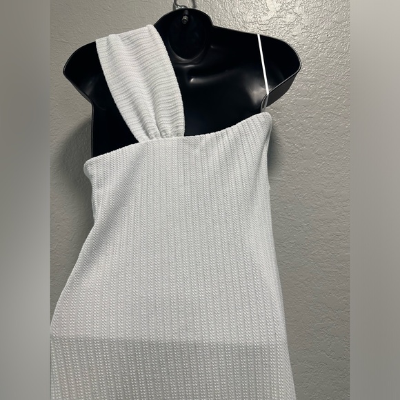 VICI COLLECTION Emberly One-Shoulder Midi Sweater Dress M - Picture 5 of 9